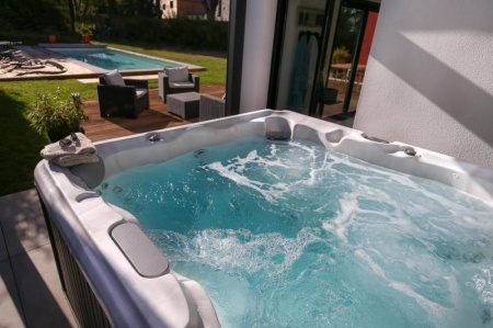 Installation de spa &agrave; Saint-P&eacute;-de-L&eacute;ren, ce qu'il faut pr&eacute;voir